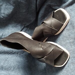 Free People Sun Valley Sandal - Black Leather - Euro size 36 - NWOB